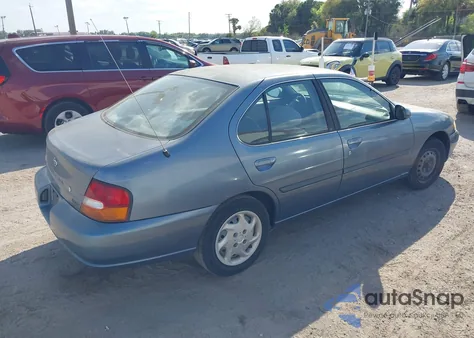 1999 Nissan Altima Gle/Gxe/Se/Se-L/Xe z USA, uszkodzony, nr VIN 1N4DL01D5XC109773